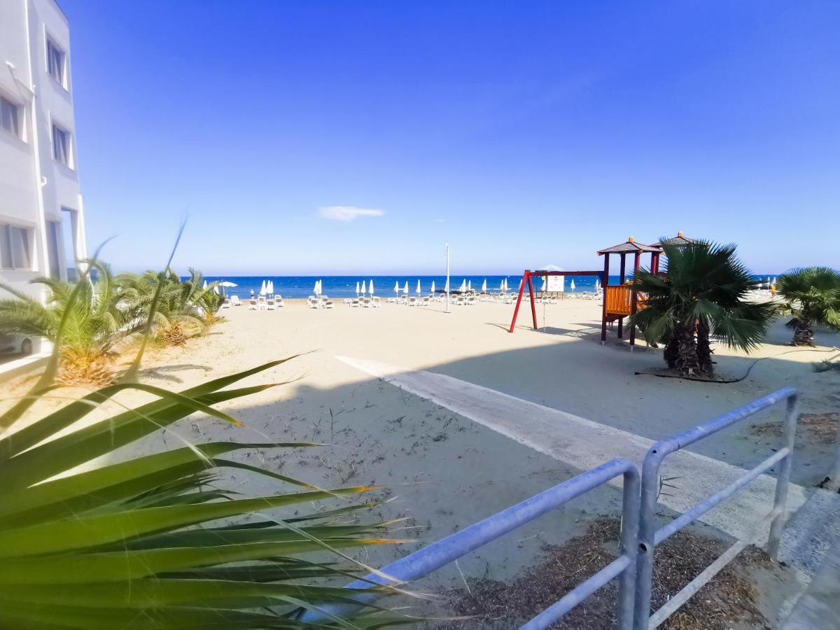 Sea-Esta Seaview Apartment, 200 Meters To The Beach Ларнака Екстер'єр фото